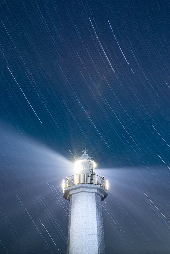 銀賞星降る灯台.jpg